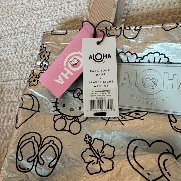ALOHA Collection x Hello Kitty Mini Tripper - Picture 3 of 5